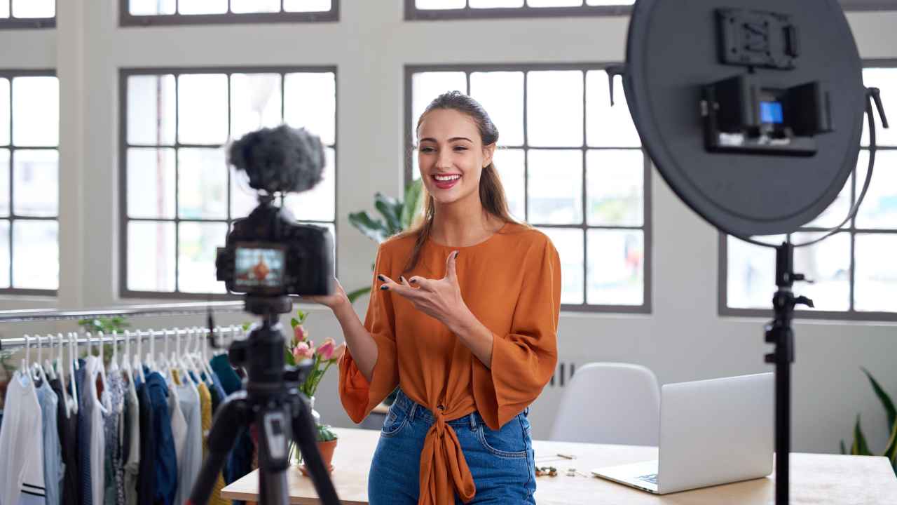 İnternetten Para Kazanma - Sosyal Medya Yönetimi ve Influencerlık