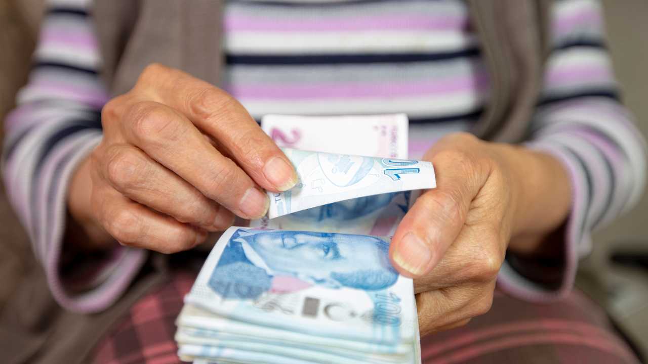 Evde davetiye katlama ve süsleme işi kaç para kazandırır